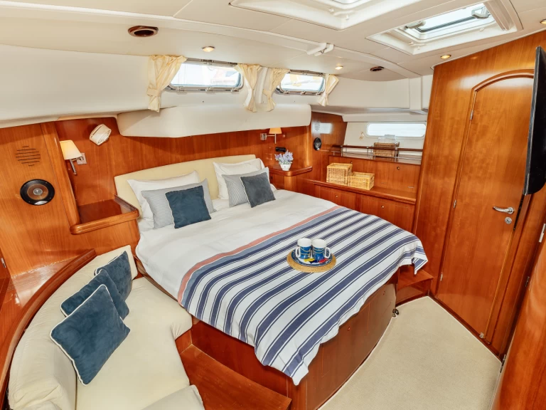 Charter a Bénéteau Beneteau 57 in Split on Samboat