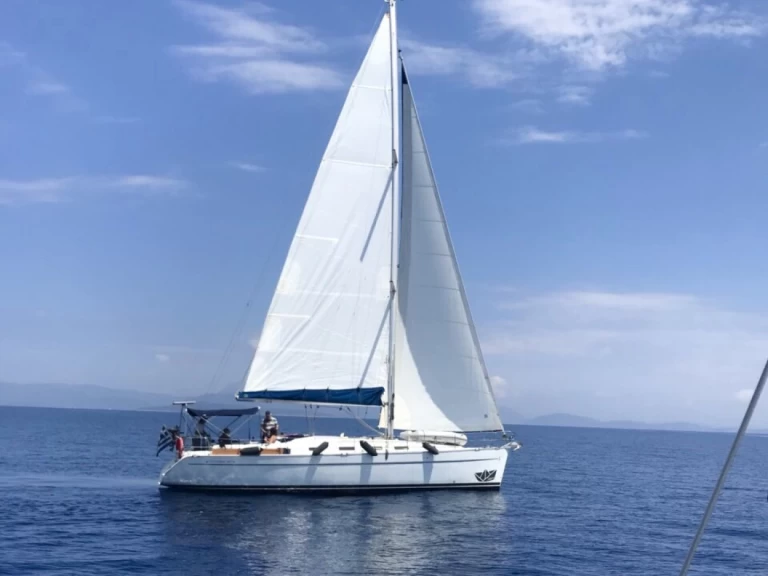Sailboat to hire Lefkáda at the best price