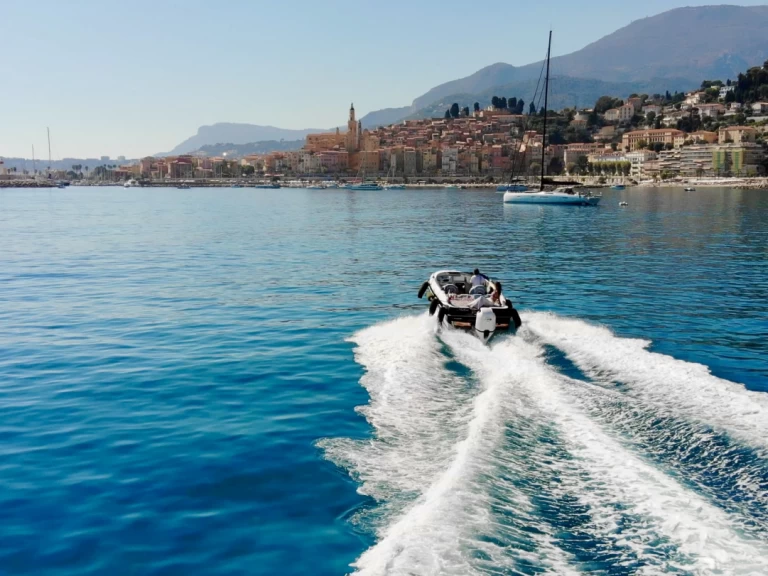 Yacht hire Beaulieu-sur-Mer cheap Mito 23