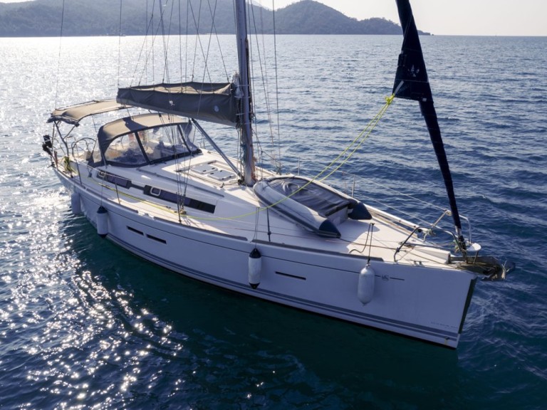 Hire a Dufour Dufour 405 Grand Large Göcek