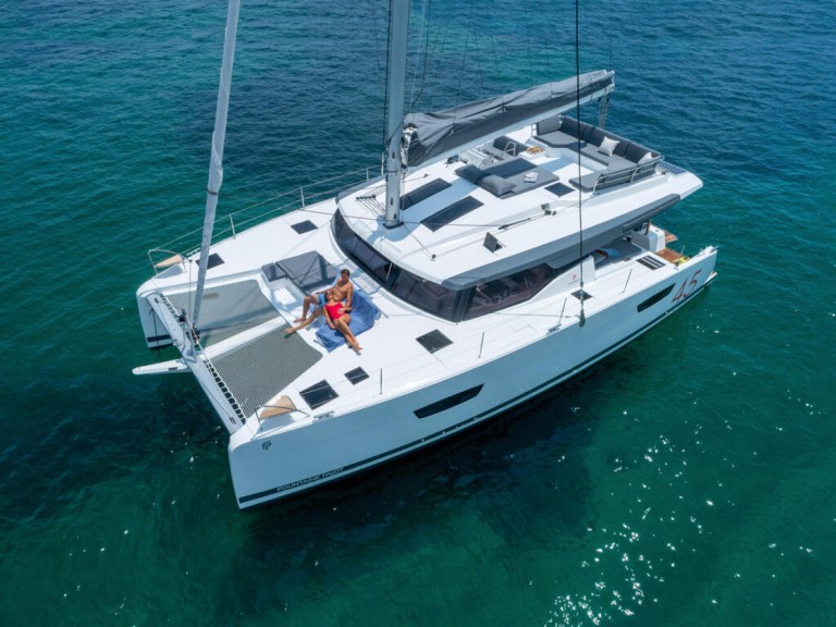 Hire a Fountaine Pajot Elba 45 Panama City