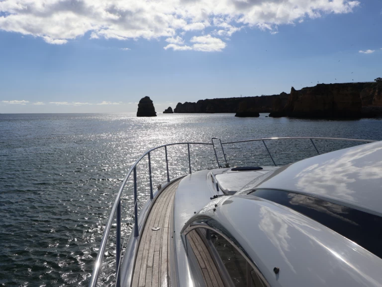 Yacht charter Lagos - Sunseeker Portofino 47 on SamBoat