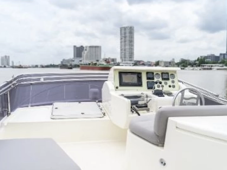 Hire Motorboat with or without skipper Ferretti Bang Kho Laem