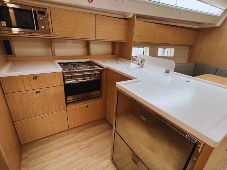 Sailboat hire in Cecina - Bavaria Bavaria C50