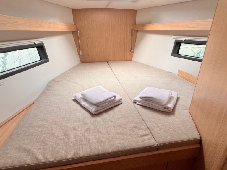 Hire Sailboat with or without skipper Bavaria Cecina