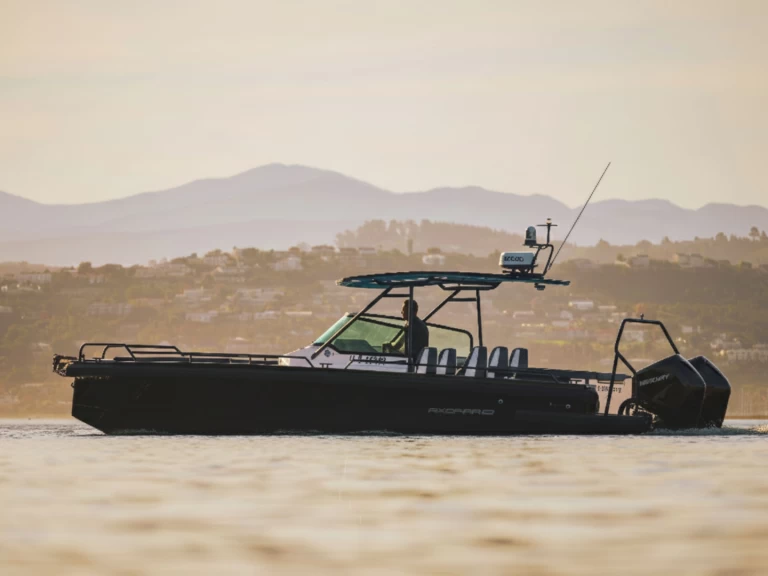 Charter a Axopar 28 T-Top in Marina de Lagos on Samboat