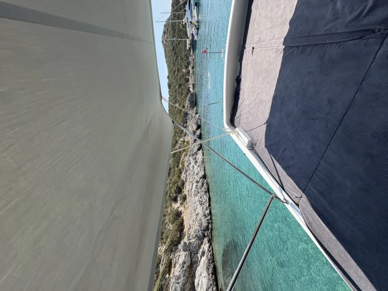 Hire Luxury Yacht Vip with a boat licence