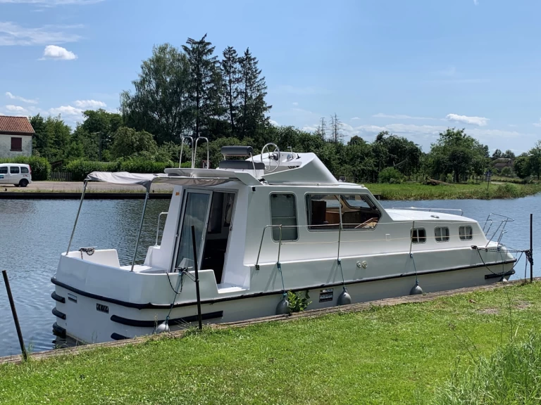 Yacht hire Mittersheim cheap Triton 1050 Fly