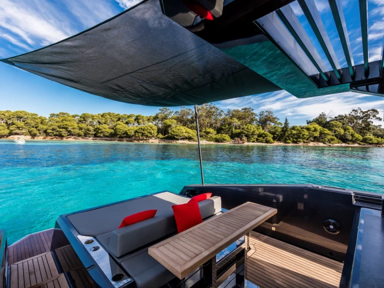 Yacht charter Monaco - Mazu Yachts 42 on SamBoat