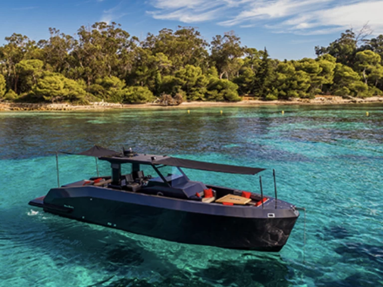Charter a Mazu Yachts 42 in Monaco on Samboat