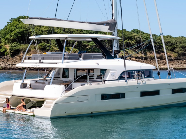 Catamaran to hire Salerno at the best price