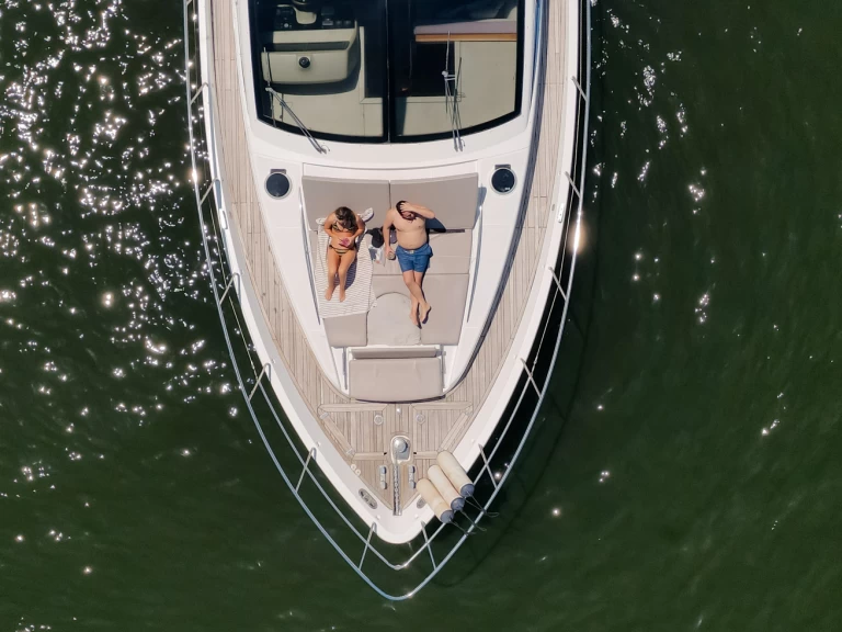 Charter a Schaefer 620 in Rio de Janeiro (state) on Samboat