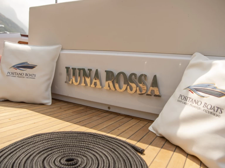 Hire a italyure 38 Ft Positano