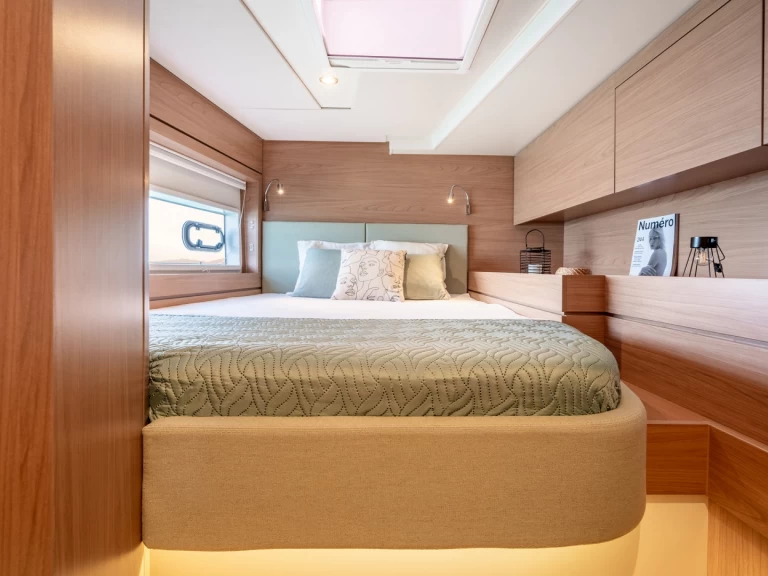 Charter a Bali Bali 4.6 in Saint-Mandrier-sur-Mer on Samboat