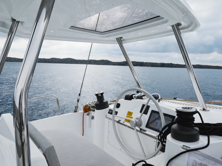 Yacht hire Saint-Mandrier-sur-Mer cheap Bali 4.4