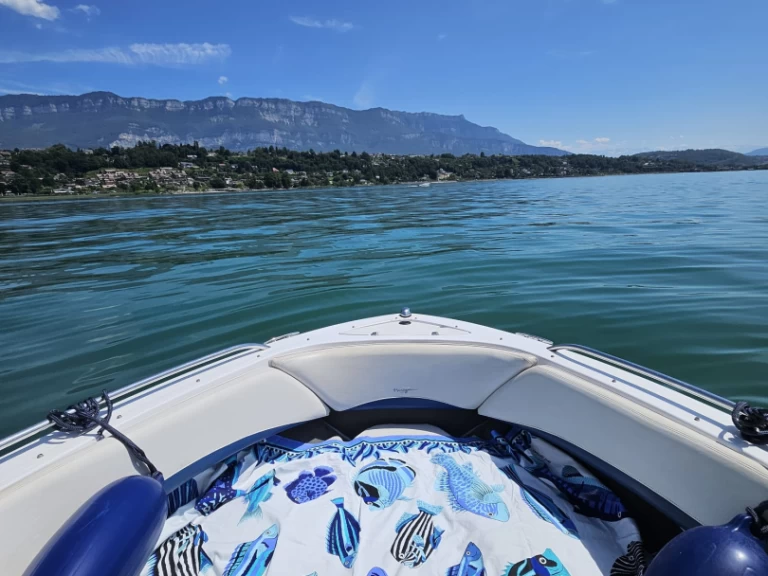Four Winns Horizon 210 charter bareboat or skippered in  Aix-les-Bains