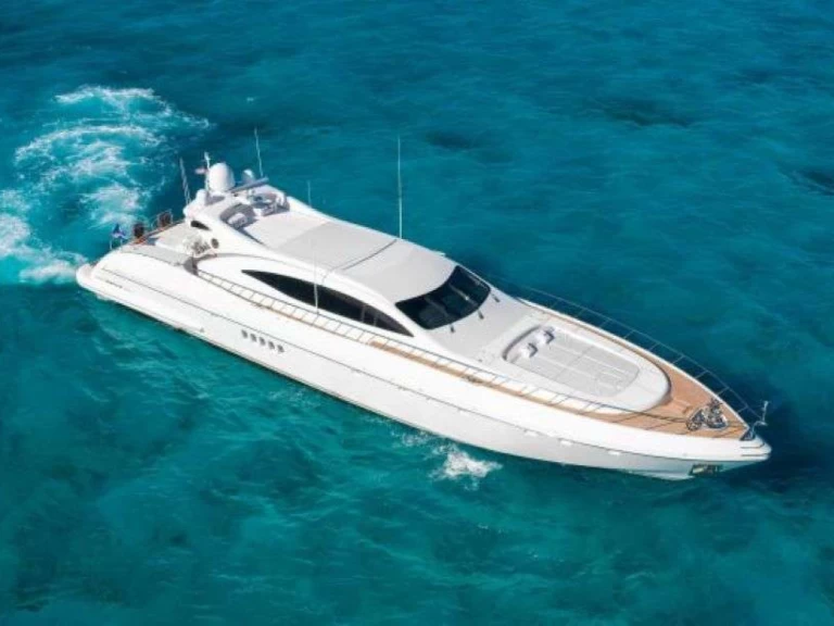 Charter a Mangusta TOTAL in Nassau on Samboat