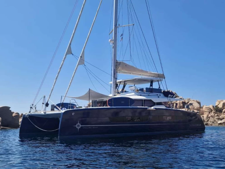 Catamaran hire in Corsica - Fountaine Pajot The Blue Dream