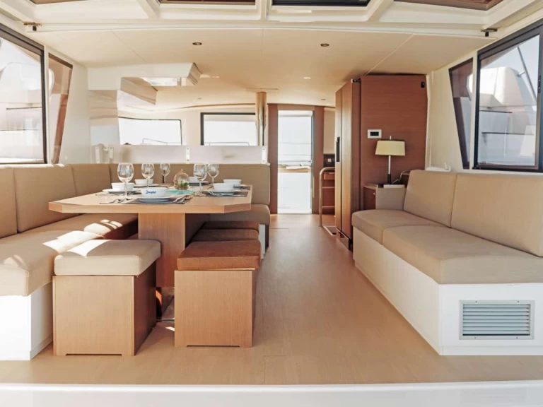 Charter a Bali Kos 46.Cat8 in Alimos on Samboat