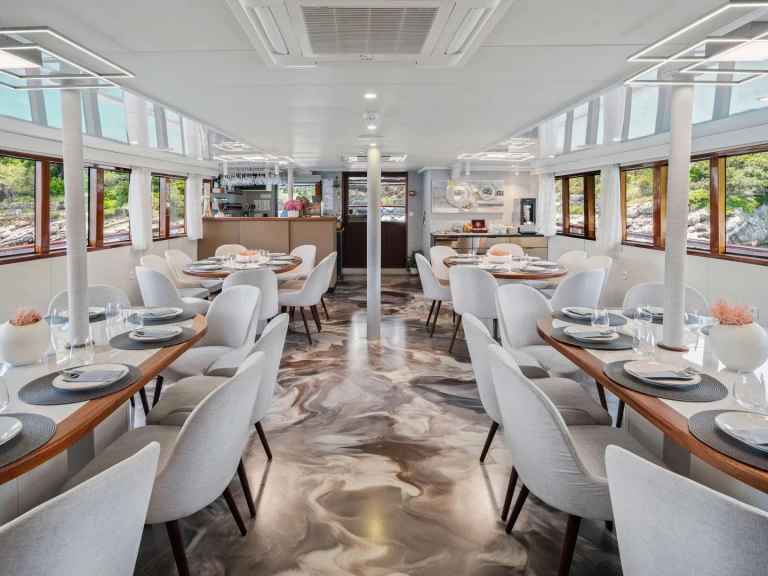 Hire Luxury Yacht  Custom Built Aluminum Cutter with a boat licence