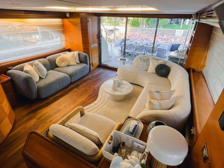 Yacht charter Puerto Vallarta - Azimut El Gabo on SamBoat