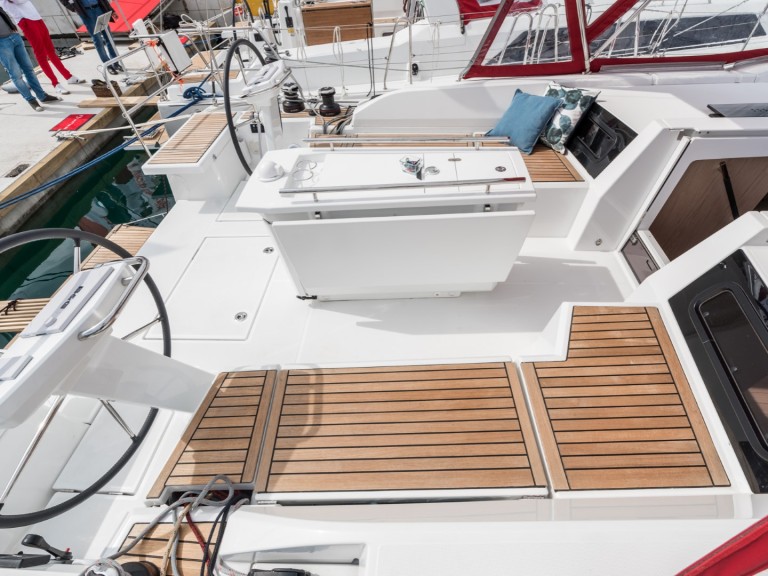 Bénéteau Oceanis 46.1 charter bareboat or skippered in  Pomer