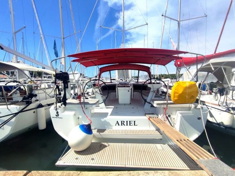 Hire Sailboat Bénéteau with a boat licence