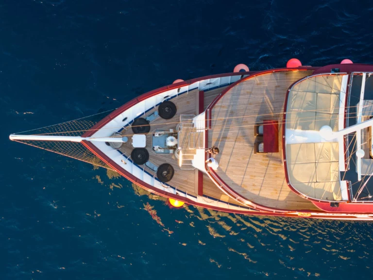 Hire Luxury Yacht  Custom Built Aluminum Cutter with a boat licence