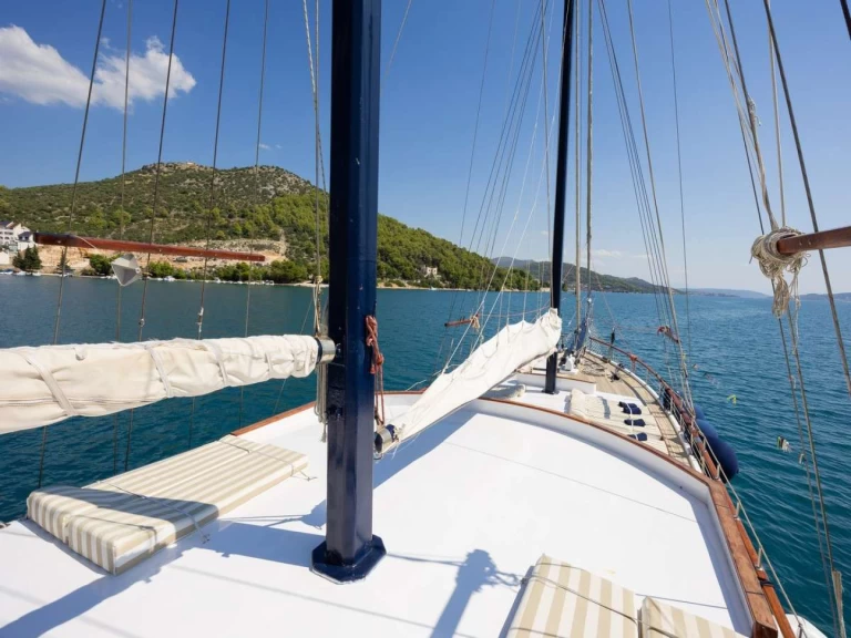 Yacht hire Split cheap GARDELIN
