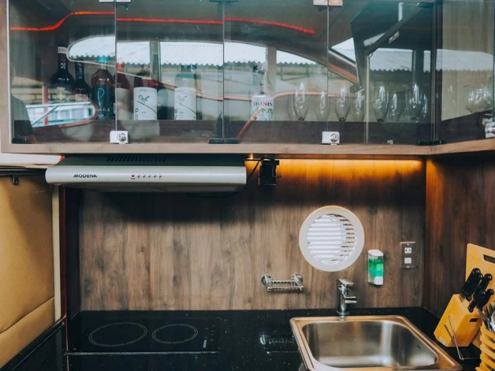 Yacht hire Kota Denpasar cheap 55