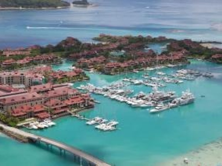 Sea Tribe Yachts Sea-Tribe DH550 charter bareboat or skippered in  Mahé