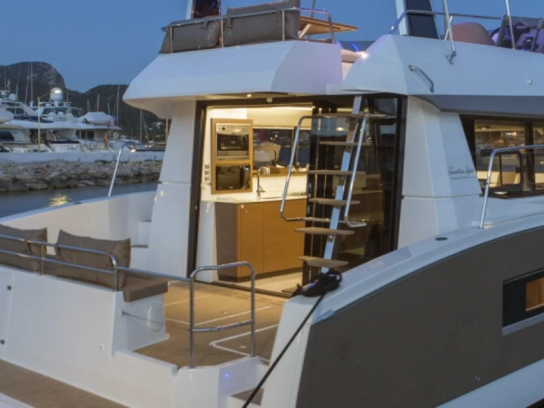 Motorboat hire in Biograd na Moru - Fountaine Pajot Fountaine Pajot MY 37