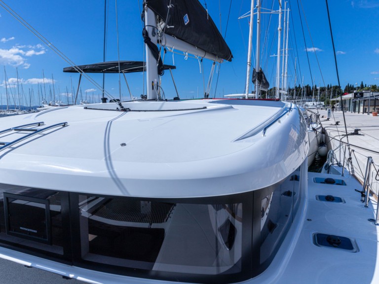 Yacht hire Komolac cheap Lagoon 40