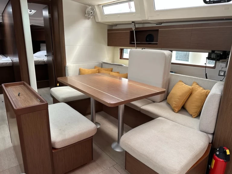 Bénéteau Oceanis 46.1 charter bareboat or skippered in  Komolac