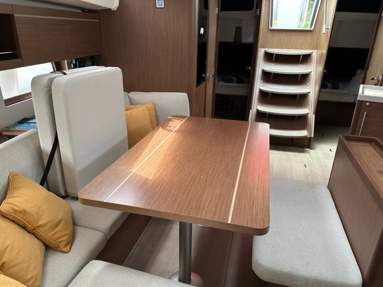 Yacht charter Komolac - Bénéteau Oceanis 46.1 on SamBoat