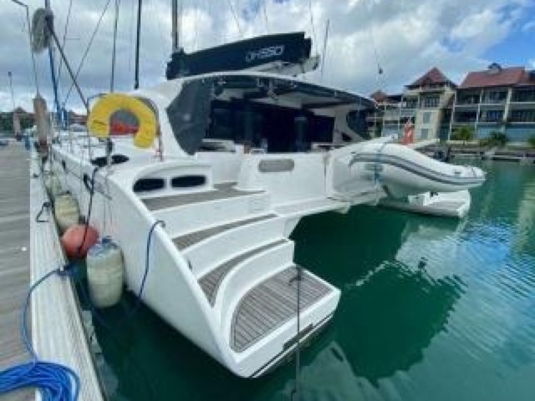 Sea Tribe Yachts Sea-Tribe DH550 charter bareboat or skippered in  Mahé
