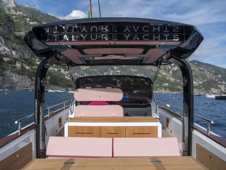Hire a italyure 38 Ft Positano