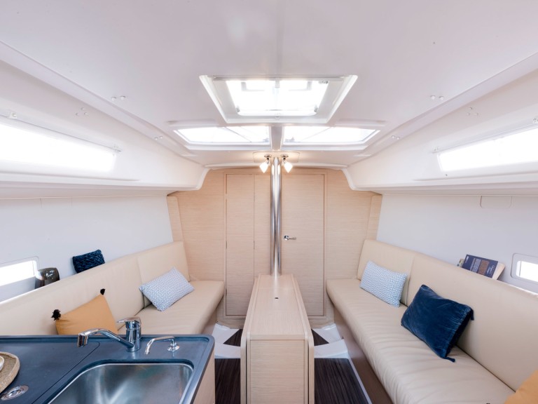 Sailboat to hire Capo d'Orlando at the best price