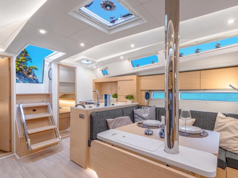 Hire Sailboat Hanse with a boat licence