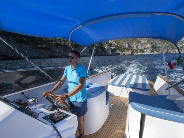 Yacht hire Positano cheap 34 FT