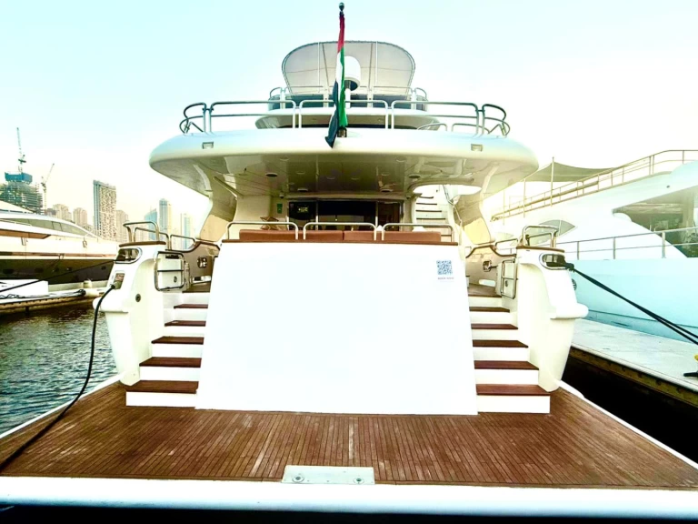 Charter a Benetti Benetti 115 in Dubai Marina on Samboat