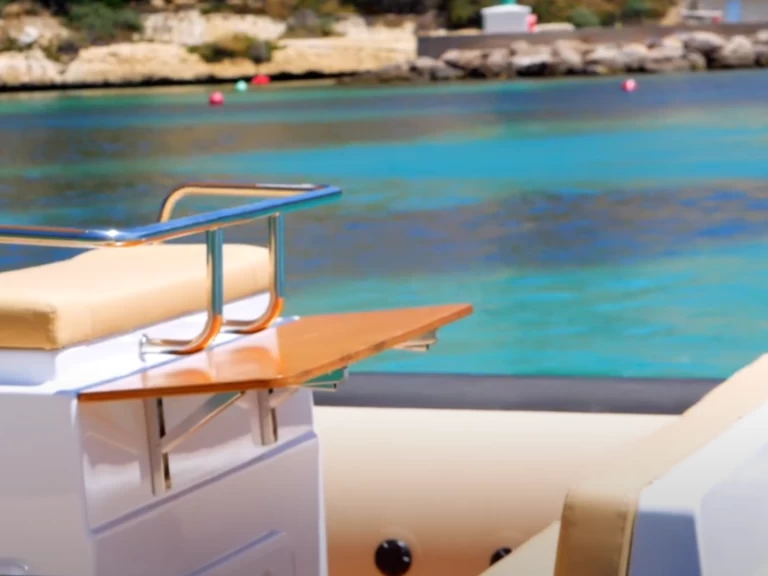 Yacht hire Puerto Portals cheap DR 760 FAMILY