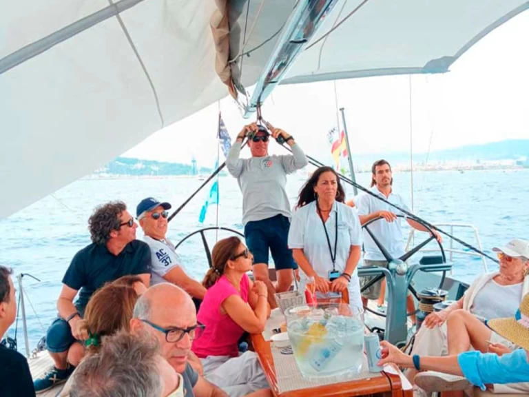 Hire Sailboat with or without skipper Maxi Barcelona