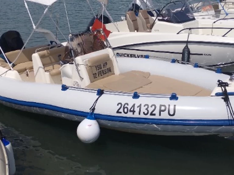 Hire a Marlin Boat 20 Medulin
