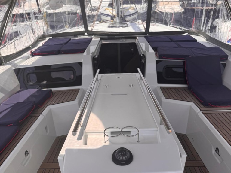 Yacht hire Split cheap Oceanis 46.1