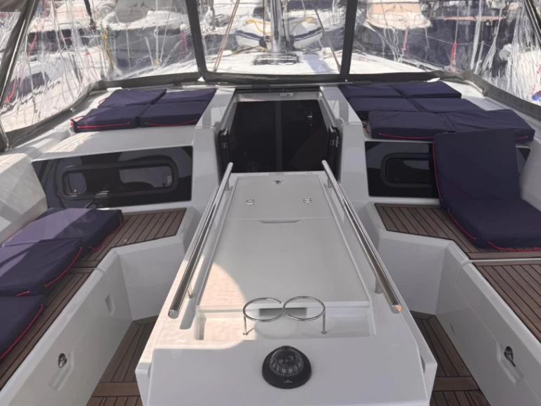 Yacht hire Split cheap Oceanis 46.1