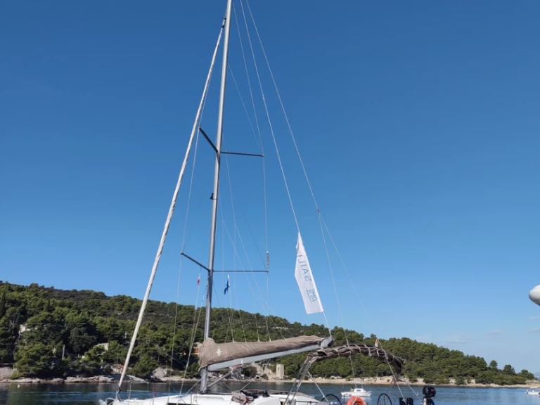 Yacht charter Split - Jeanneau Sun Odyssey 440 on SamBoat