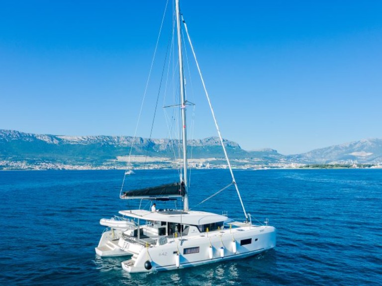 Hire Catamaran with or without skipper Lagoon Kaštela