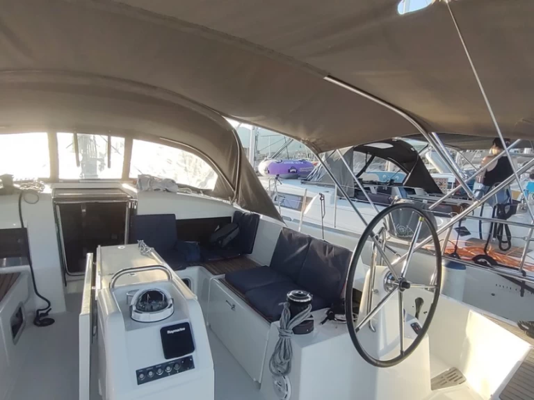 Yacht charter Split - Jeanneau Sun Odyssey 440 on SamBoat