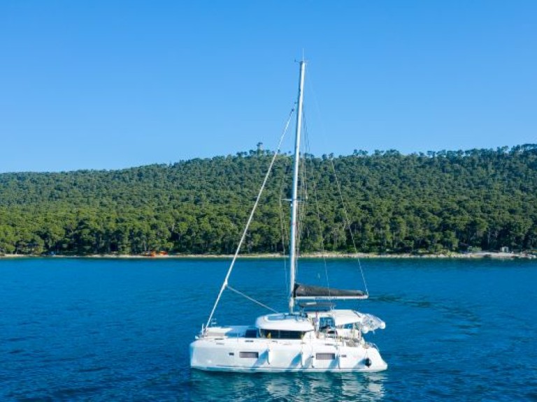 Catamaran hire in Kaštela - Lagoon Lagoon 42